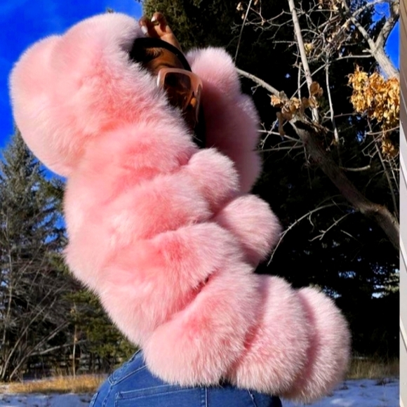🦋🤩HOODED FAUX FUR JACKETS - Picture 1 of 2